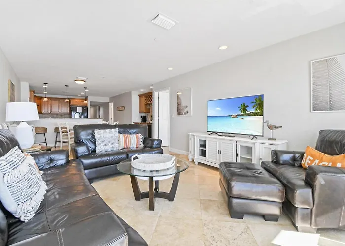 Oceanfront Seagate With Heated Pool * Clearwater Beach