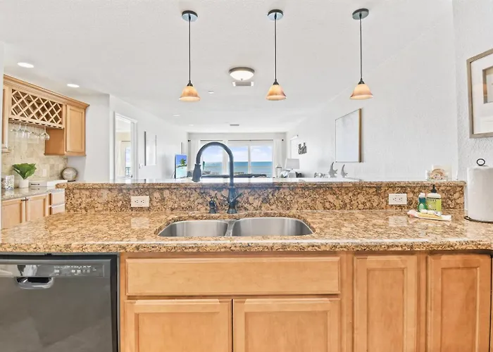 Oceanfront Seagate With Heated Pool