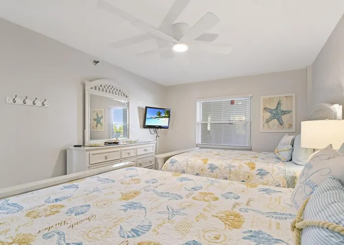 Oceanfront Seagate With Heated Pool * Clearwater Beach