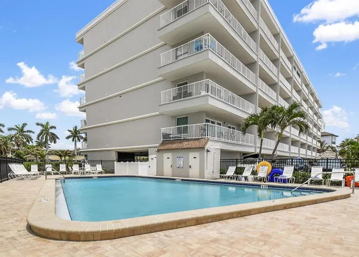 Oceanfront Seagate With Heated Pool Appartement Clearwater Beach