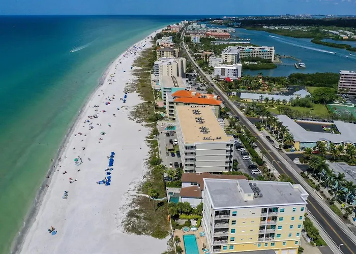 Oceanfront Seagate With Heated Pool Clearwater Beach